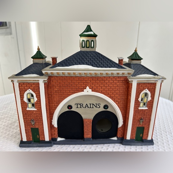Department 56 “Grand Central Railway Station” - Picture 4 of 7
